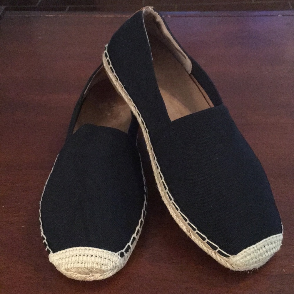 NWOT Black Vionic Valeri Espadrille Flats